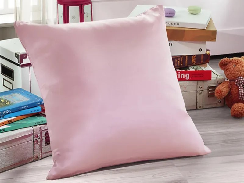 Create a Calm, Sleep-Friendly Bedroom with Mulberry Silk 4 19mm Mulberry Silk Zipper Cushion