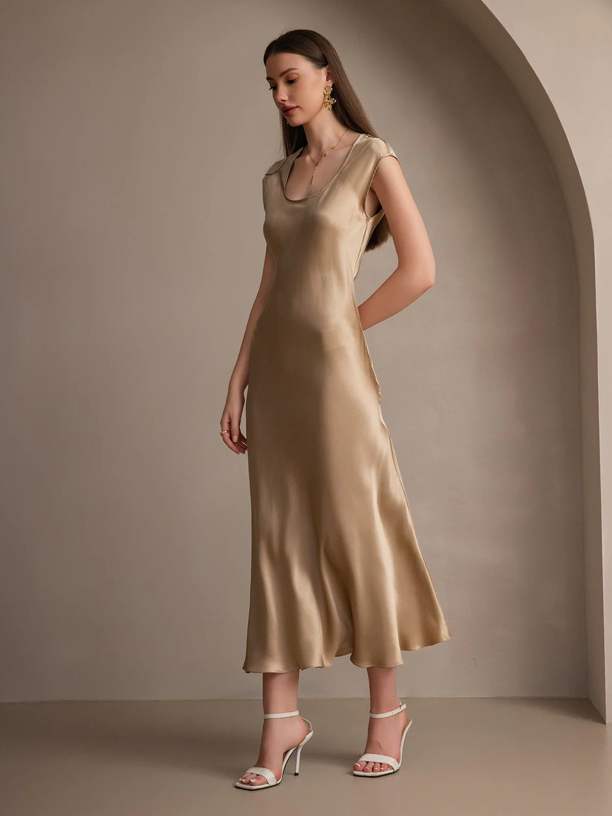 19Momme mulberry Silk Cap Sleeve Round Neck Midi Dress 2 19Momme mulberry Silk Cap Sleeve Round Neck Midi Dress - Image 2