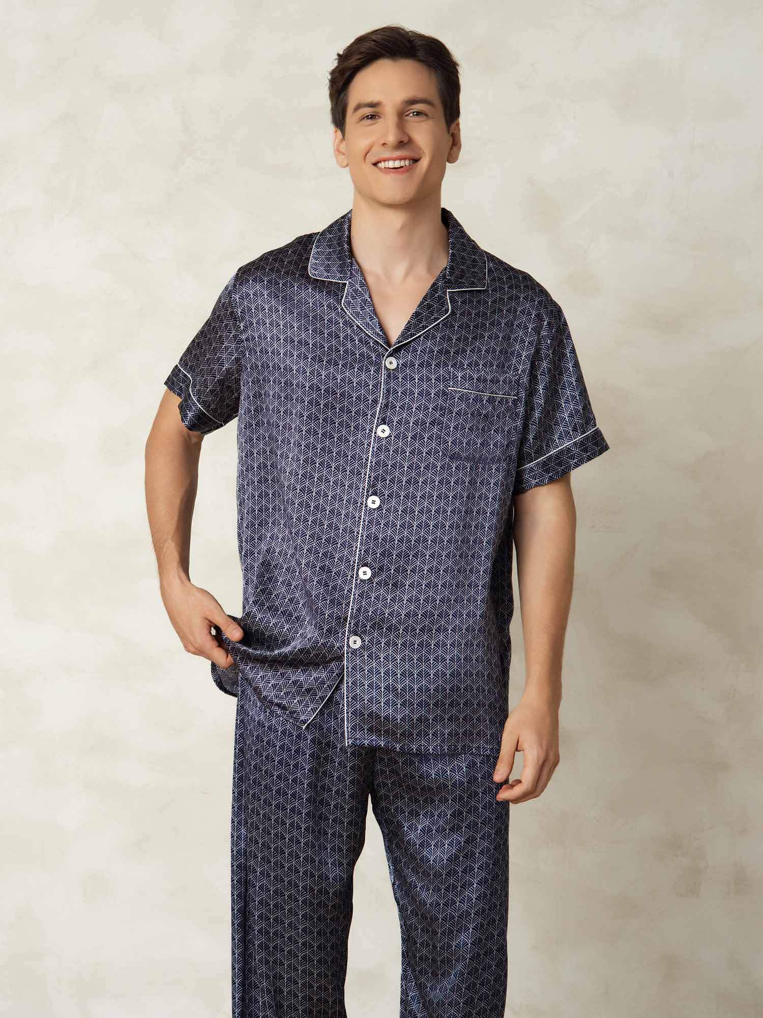 100% mulberry Silk Men's Navy Ginkgo Print Pajamas Set with Short Sleeve and Pants 1 100% mulberry Silk Men's Navy Ginkgo Print Pajamas Set with Short Sleeve and Pants