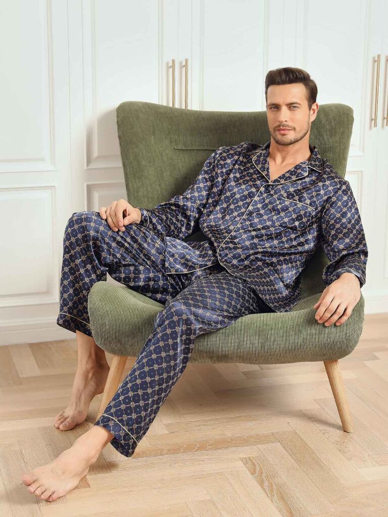 100% mulberry Silk Navy Chain Print Long Sleeve Men’s Pajamas Set With Pants